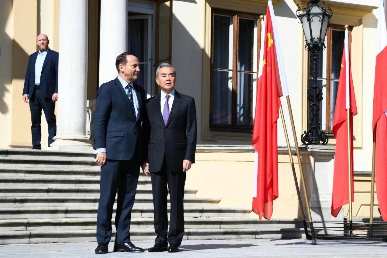王毅外长到波兰了，事关中欧班列，当面提出要求
9月11日，由于俄白演习和无人机进