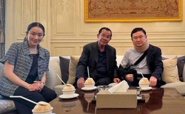 越来越觉得洪森很不厚道，他不仅把自己与佩通坦通话曝光，闹得身为总理的佩通坦深陷舆