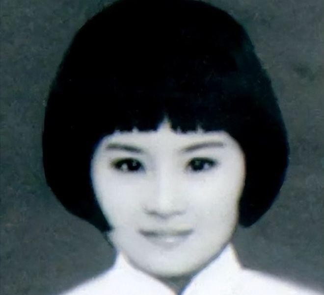 1931年厦门刑场上，怀胎八月的梁慧贞摘下手表塞给刽子手：“别打肚子，朝头开枪。