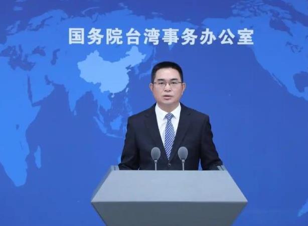 这两年的《政府工作报告》没再提 “和平统一”，有人可能会问，是不是放弃和平手段了