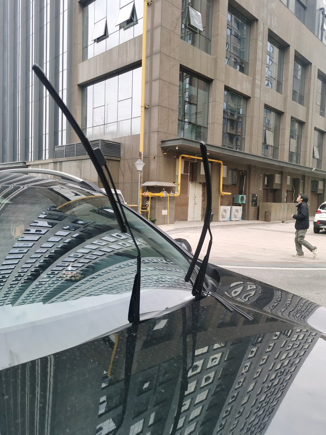 雨刮异响刮不干净半年的问题解决了
21款燃油版CRV，用车4年多了。前几年还好，