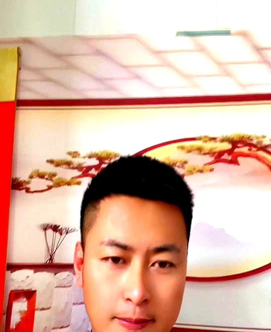 新车上牌一定要避开几个字母。

第一个就是字母R，第二个就是字母U，第三个就