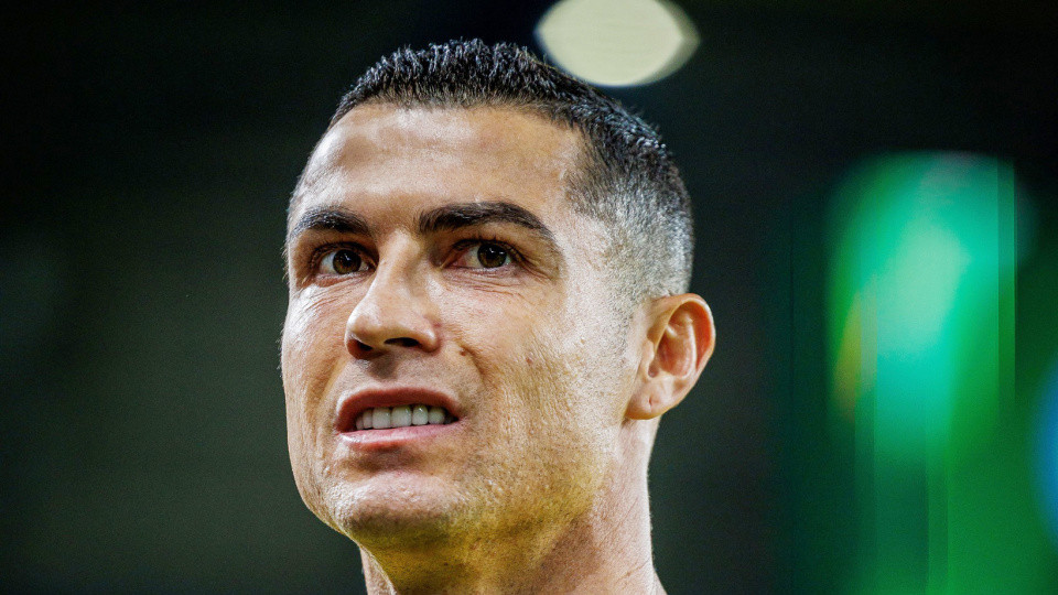 5-3晋级！1-2爆冷！C罗梦碎，多特险胜、米兰掉队，卫冕冠军2连胜