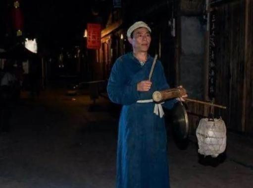 古人为何深夜一定要打更，如果没人打更后果会非常严重，他们的智慧让人叹服。
打更这