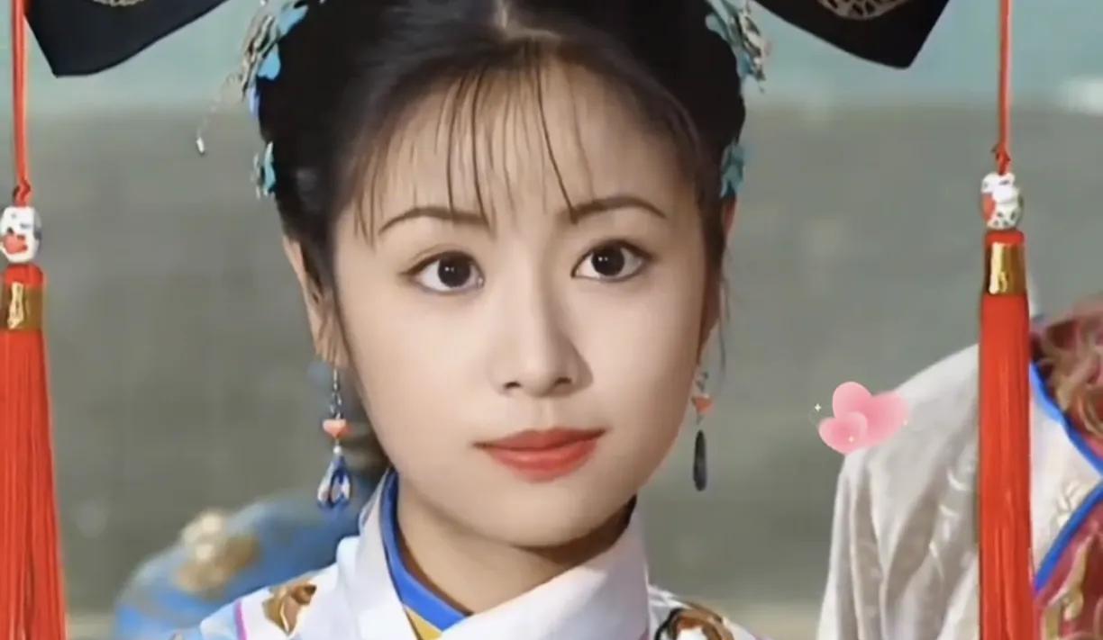 一直不明白晴儿这么有魅力的女孩，居然没有走进尔康的心里，毕竟两个人有青梅竹马的情