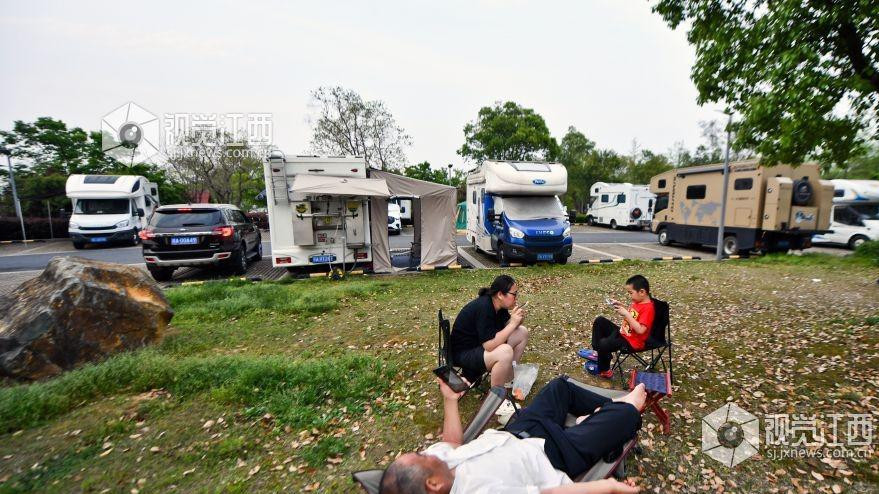 江西南昌：免费房车露营地受省外“旅居者”青睐