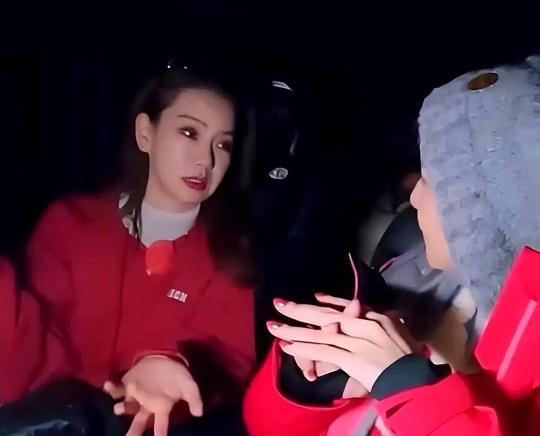 【2025明星育儿观再引热议！戚薇女儿喝冰饮六年体质引关注】
2025年4月热播