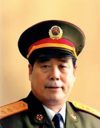 1986 年，成都军区司令员傅全有来墨脱边防的军营视察，却看到军营三百多人全都身
