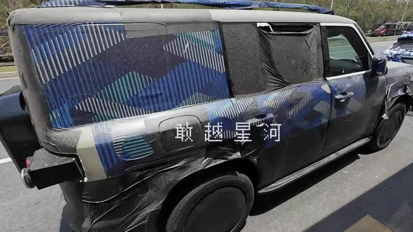 方盒子一路走到底？方程豹钛7谍照曝光