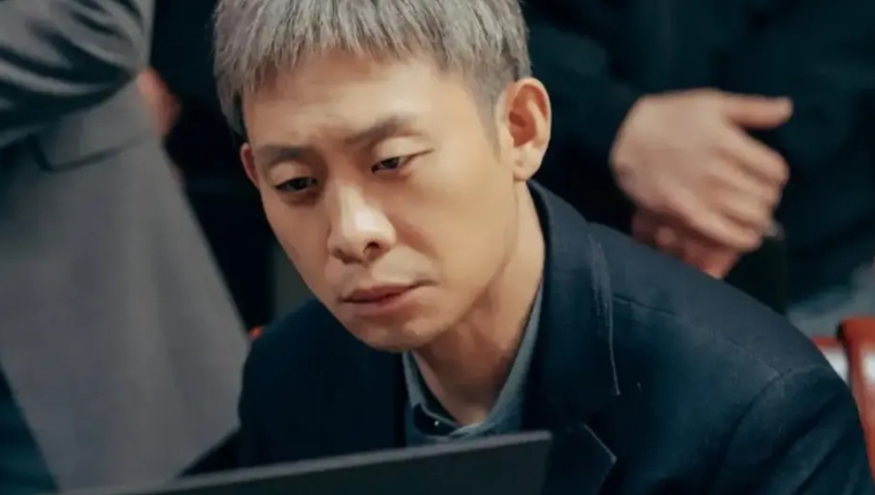 看了几集《以法之名》，对张译真的不再抱有什么期待了。
不可否认，这几年张译一直处