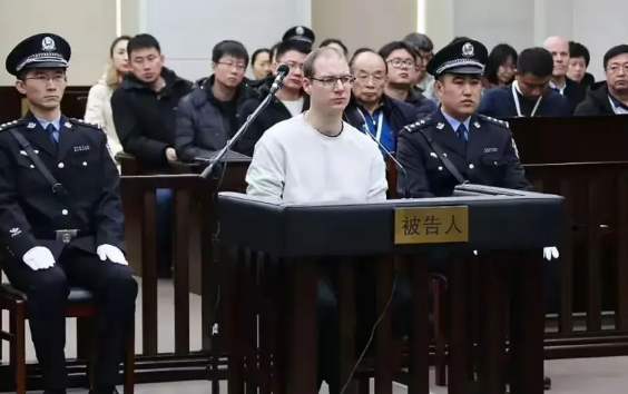 处决加毒贩给杜特尔特打了一针强心剂
据报道，近日，我们处决了加拿大籍4名毒贩子，