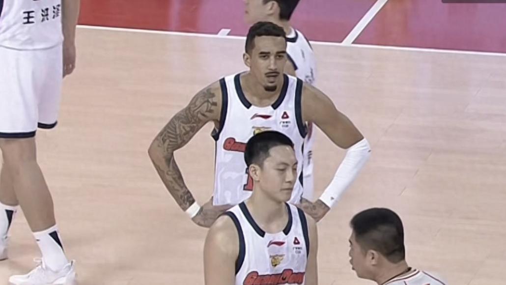 广东119: 98大胜吉林，奎因技术犯规让粤媒不满！