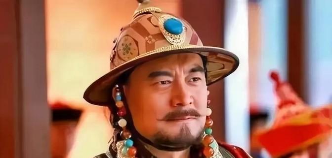 大都城南的永定门垛口上，守城小兵阿鲁台数着城外火把直咂舌：＂乖乖！朱重八的兵怕不