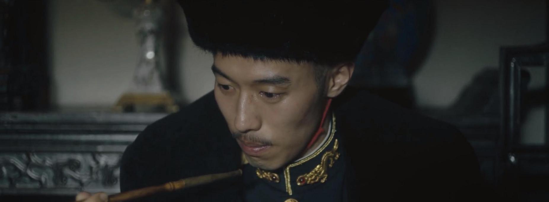 李人俊为什么活了下来？因为他比别人更清醒。



面对波澜壮阔的历史洪流，个人的