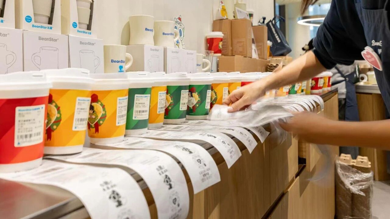 一分钟涌入800单，比星咖啡为何卖疯了？