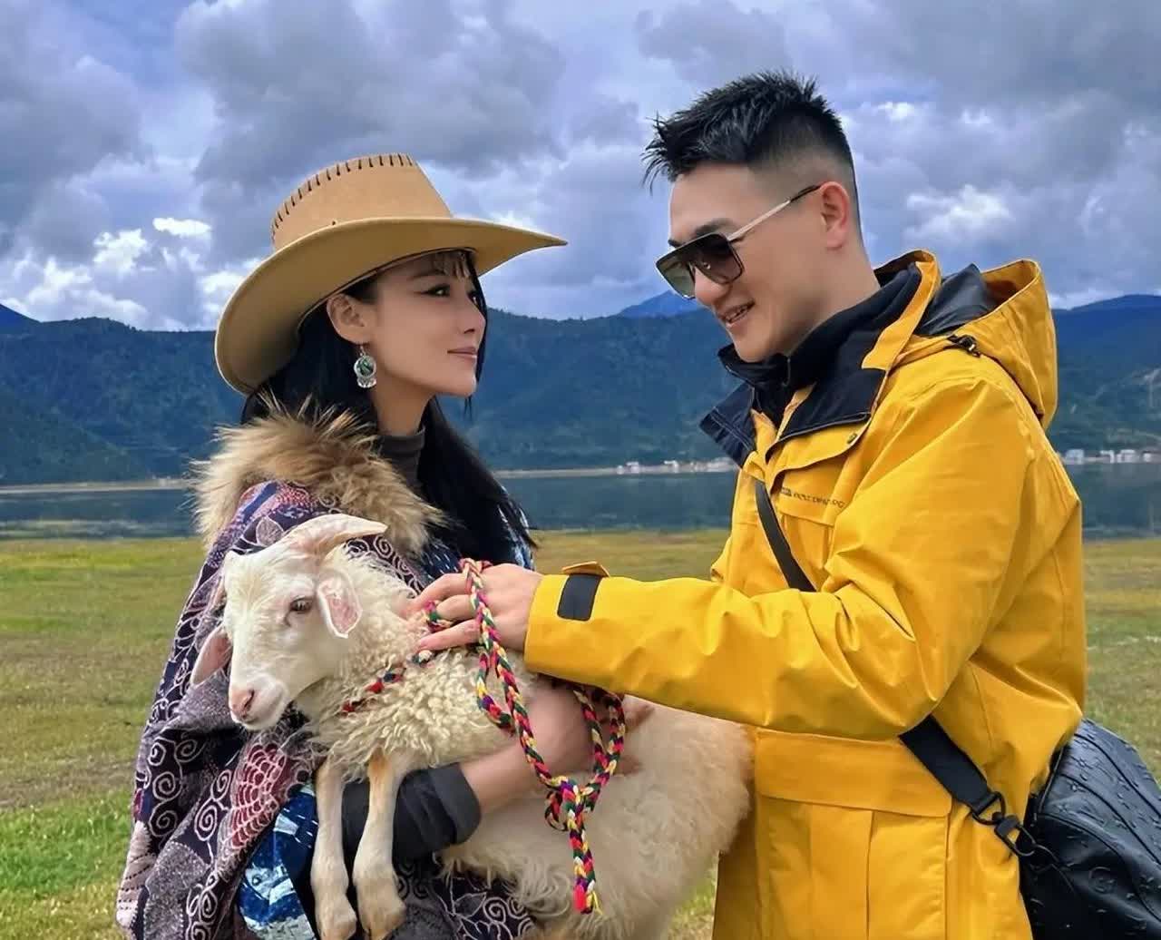 李晨这回丢人丢大了
不是动画片认不出来
也不是又被人撕名牌，而是张馨予都结婚