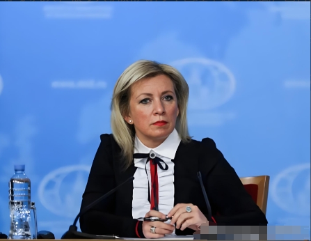 俄罗斯警告美国不得对伊朗攻击，多方消息表示，美国的介入会引发真正的核危机。
俄罗