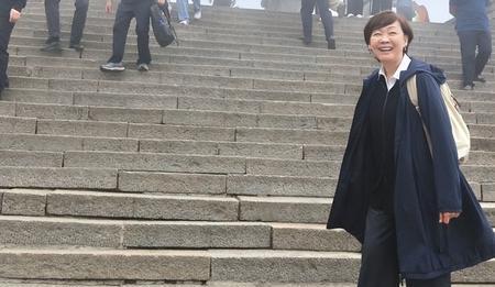 天呐！安倍昭惠丈夫婆婆离世后，竟这么潇洒游泰山！
家人们呐，今天必须得给你们爆个
