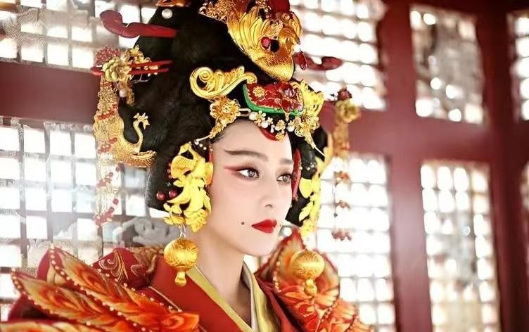 唐朝贞观时候，十四岁的武则天进了宫，因为长得漂亮又有本事，就被皇上李世民叫去见面
