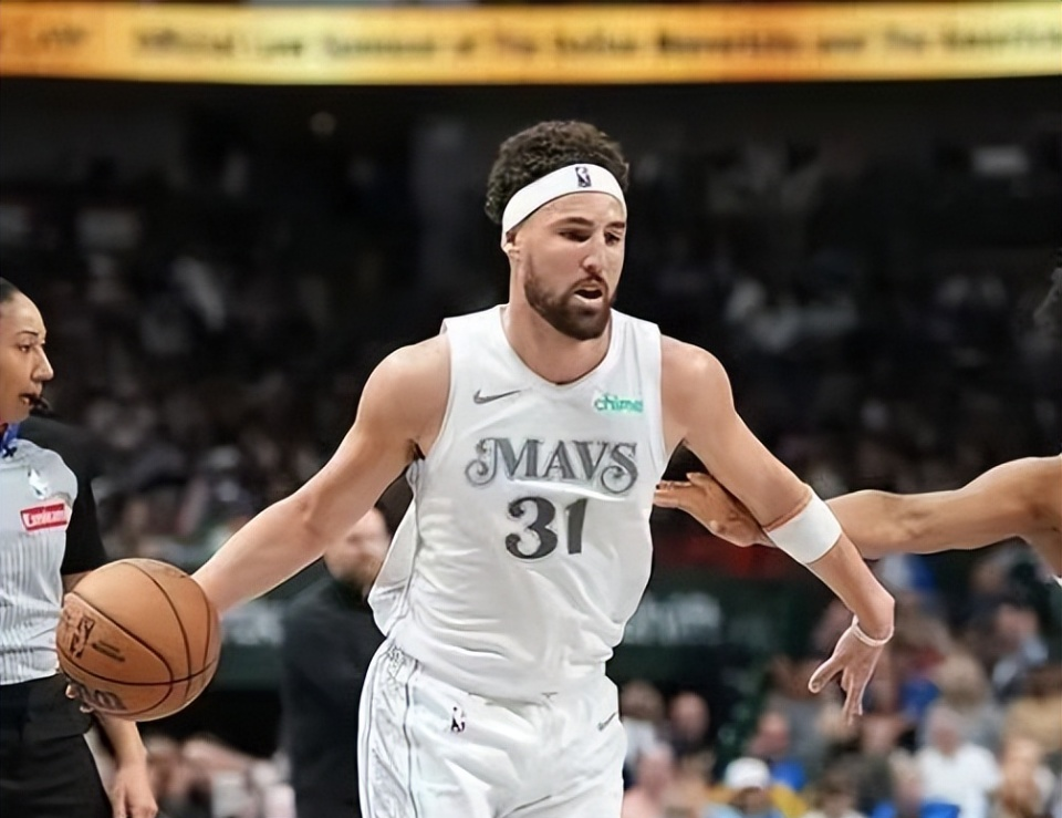 北京时间3月26日，NBA常规赛继续进行，尼克斯主场迎战独行侠。尽管独行侠此前取