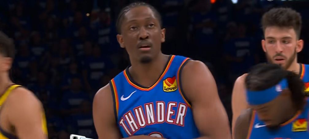 你觉得步行者和雷霆谁能夺得NBA总冠军

系列赛开始前，敢于预测步行者能赢2场的