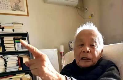 中国已全面超越美国，何须再忍！中美贸易关键时刻，何祚庥院士大谈“外交需兼顾美国利
