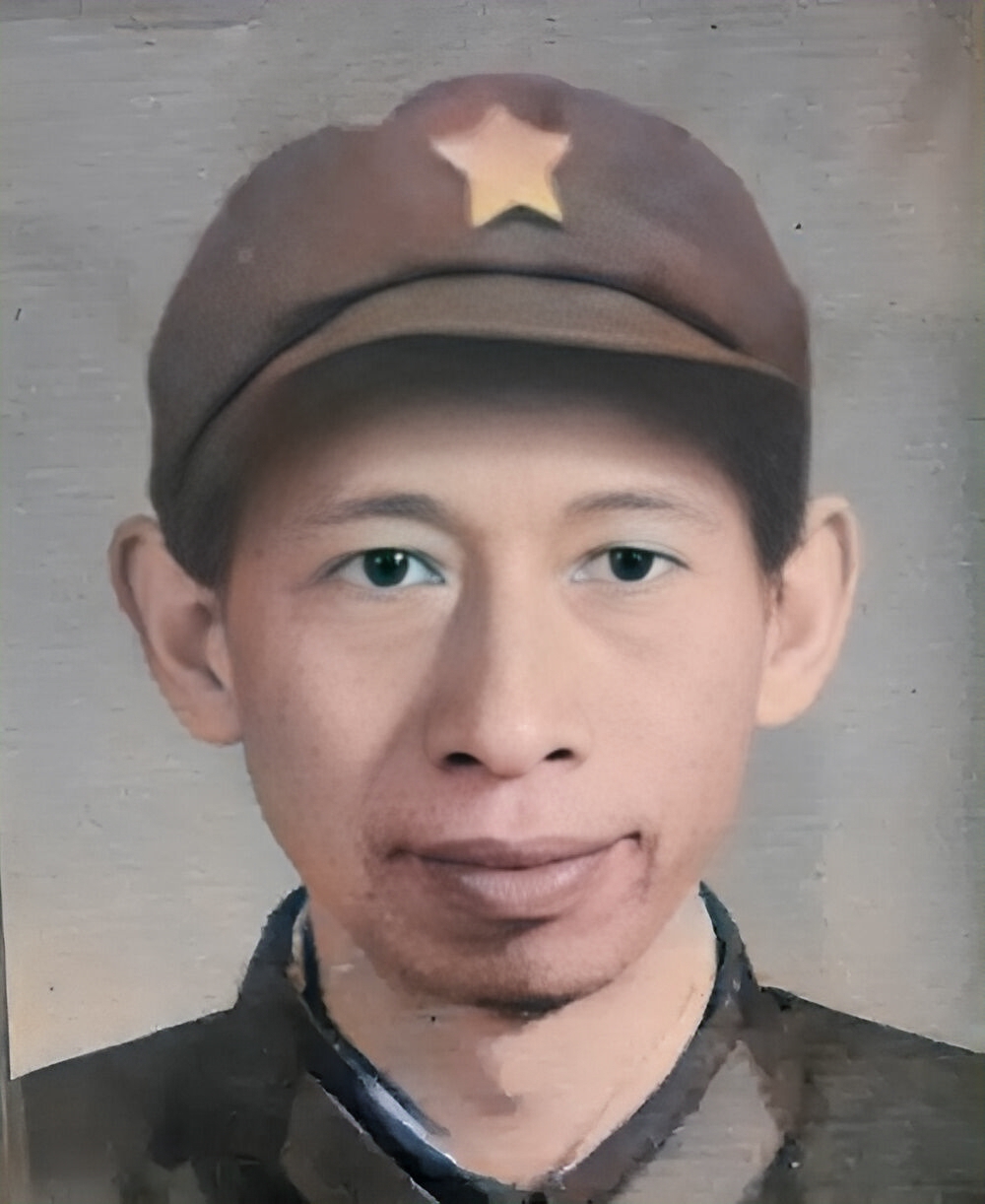 1956年，两名神秘军人突然将南矿冶学院一名学生带走，从此杳无音讯，直到八年后，