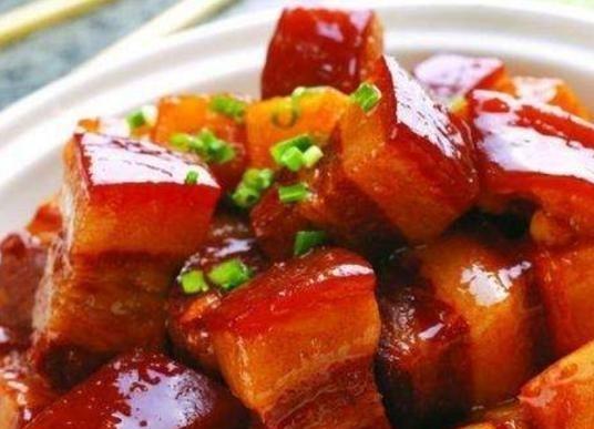 毛主席顿顿红烧肉、四菜一汤？别信谣言！其实他最爱臭豆腐和米粉肉，还常埋怨厨师韩阿