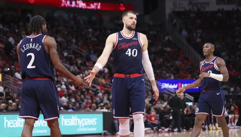 心服口服，伦纳德就是被杰伦布朗打爆了，快船接下来应该做出两方面调整：

1，伦纳