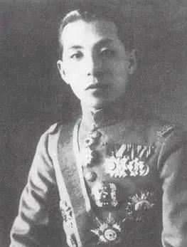 主要是因为之前发生的三个事件，枪毙杨宇霆事件，中东铁路事变和中原大战。
可偏偏东