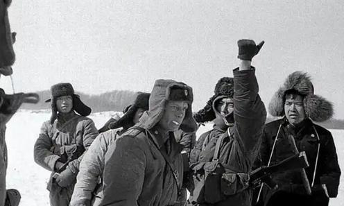 1980年，曾经闻名全国的战斗英雄孙玉国被遣返原籍，从副大军区级干部变成了普通老