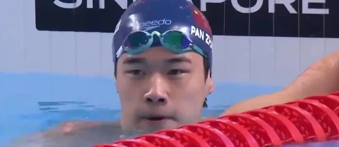 新加坡游泳世锦赛今天上午压轴进行的男女4X100米自由泳接力预赛，中国队都顺利晋