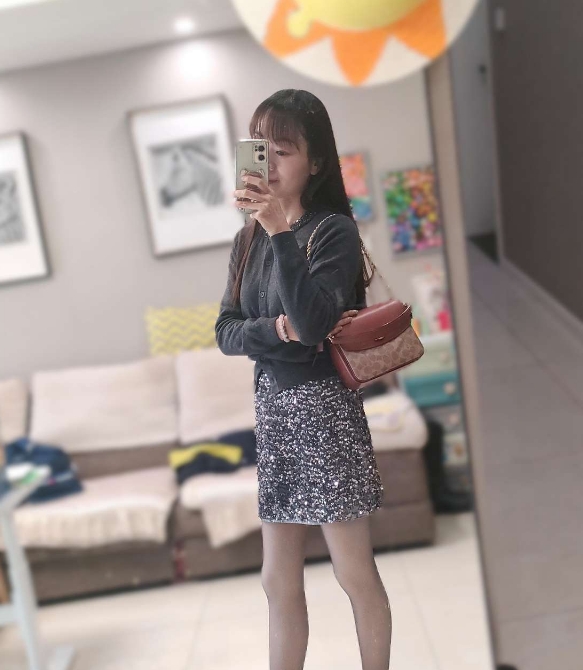 为什么看自己老婆穿丝袜没有别人穿好看呢？
