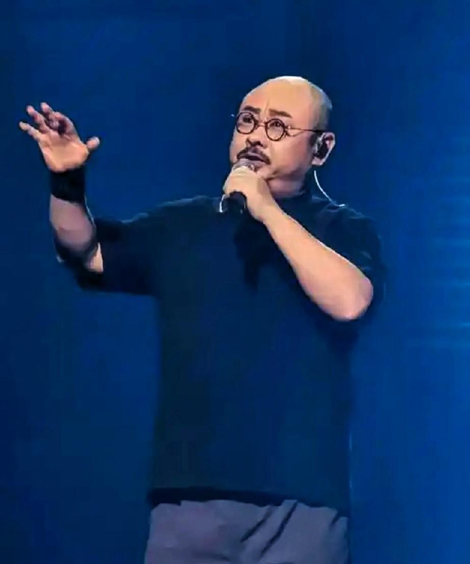 刀郎的歌声，真的是中华文化传播的瑰宝。
他的歌曲，歌词里满是中华传统文化的韵味，
