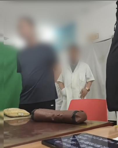 男子因老中医指甲长把脉留痕，索赔2000元。



近日，网络上流传一段视频，引
