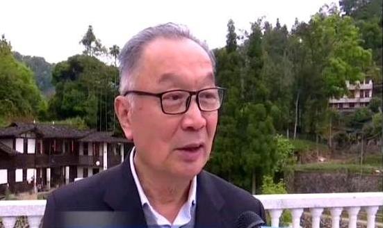 温铁军一语惊人：“我们为什么一定要走西方那条老路呢？把农民都赶进城，在城市搞低收
