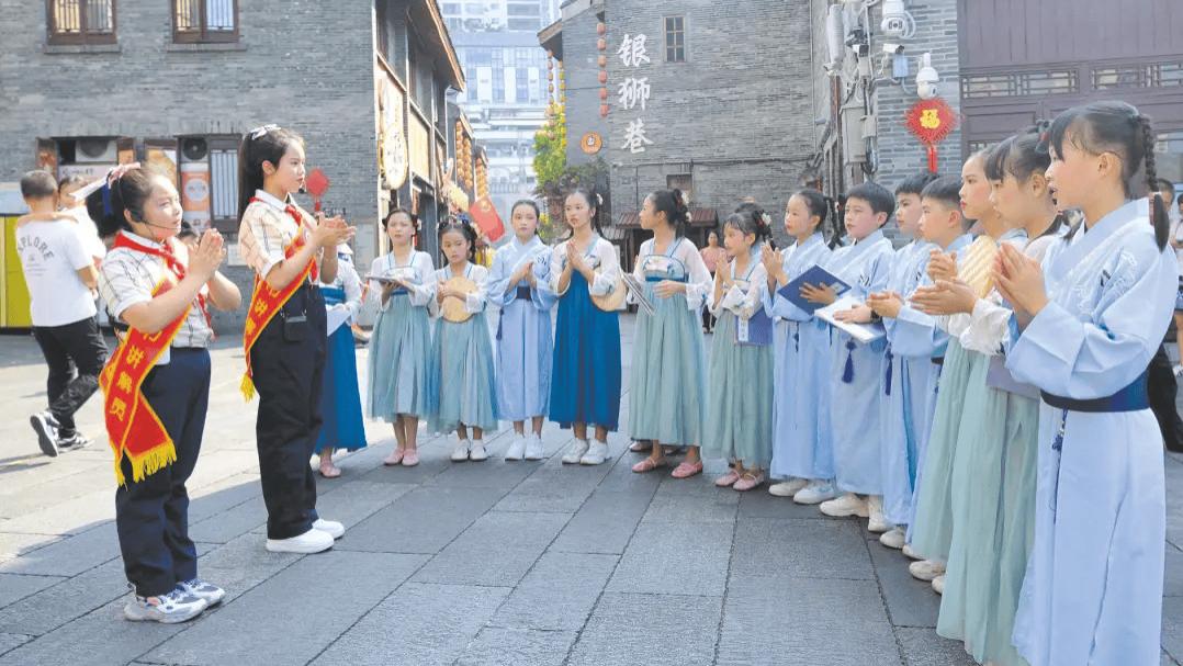 南宁年轻人抛弃方言，使用变体普通话“南普”作为母语