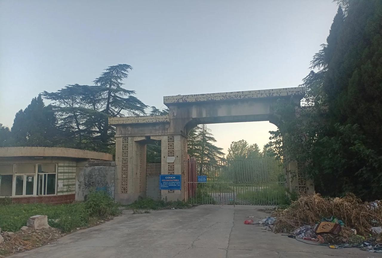 巢湖水泥厂第二生活区，让我再次想起攀枝花龙洞、鹤岗、辽河油田于楼外的油田宿舍…