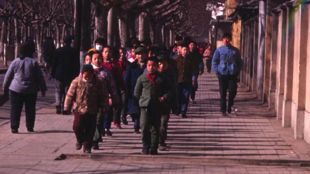 太罕见了！1976年的“老南京”，居然是这个样子