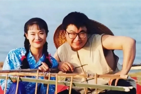 2010年，41岁的尹相杰还是单身，有记者问他：“怎么还不结婚？”他说：“是于文
