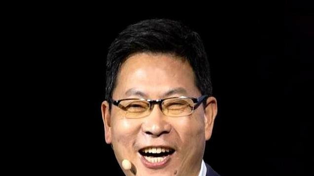 余承东否认恋情后，刘亦菲代言智界汽车，华为这步棋有说道