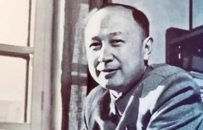从1979年至1986年，钱学森先生连续3次拒绝美国!连中央领导出面劝都不行!钱