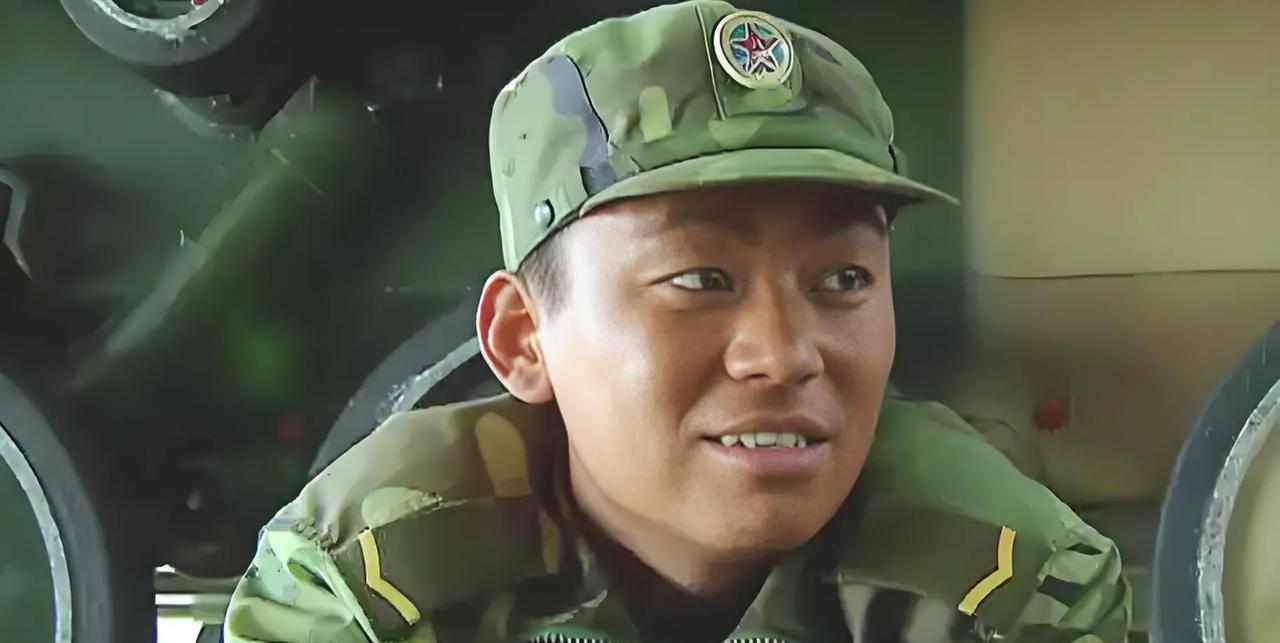 你们看，这个陆军有许三多这个经典人物，海军也塑造了蒋小鱼作为典型，感觉空军好像还
