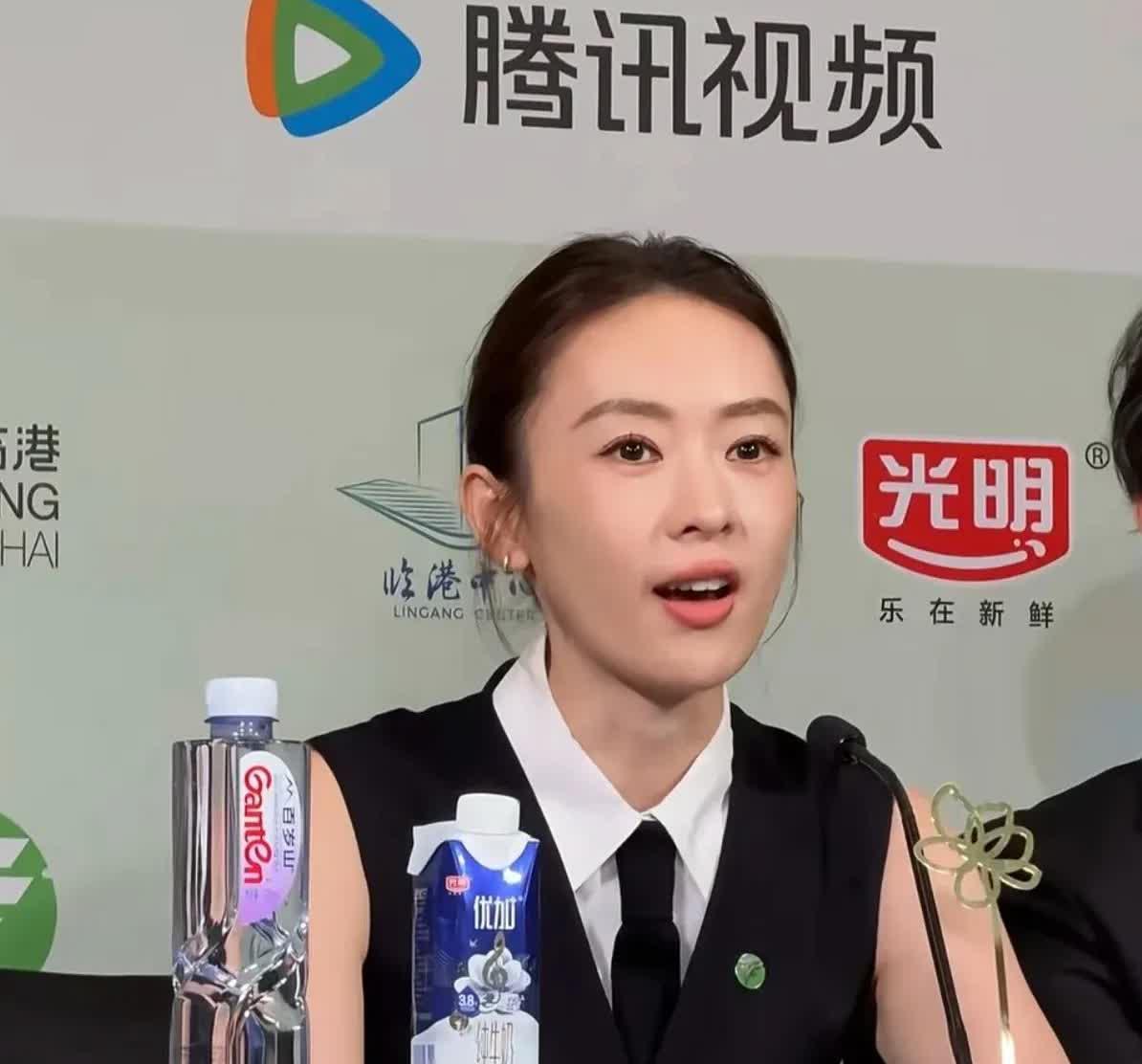 这一届白玉兰奖最不可思议的
不是最佳男女主是谁，而是评委竟然是被称为小章子怡的