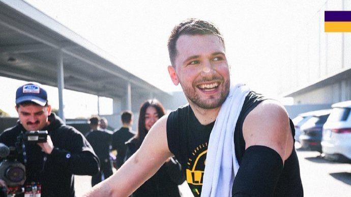 豪横！东契奇送湖人全队电动车当圣诞礼物，一共103辆价值37.5万美金