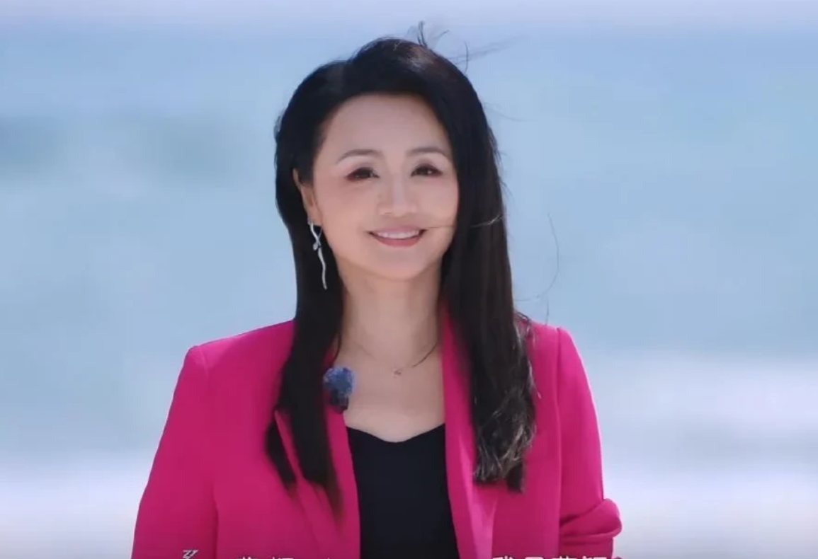 一说一，曹颖这次参加浪姐真的是被低谷了，虽然她一开始因为低情商发言导致路人缘尽失