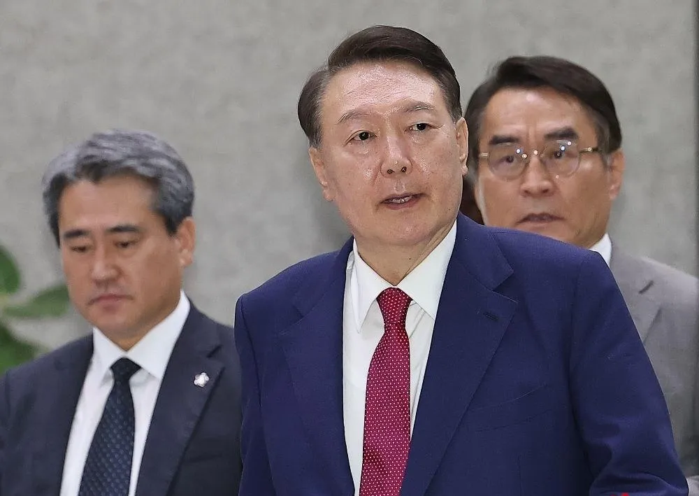 尹锡悦的天塌了！
7月9日，首尔中央法院对前总统尹锡悦进行了“逮捕必要性审查”后