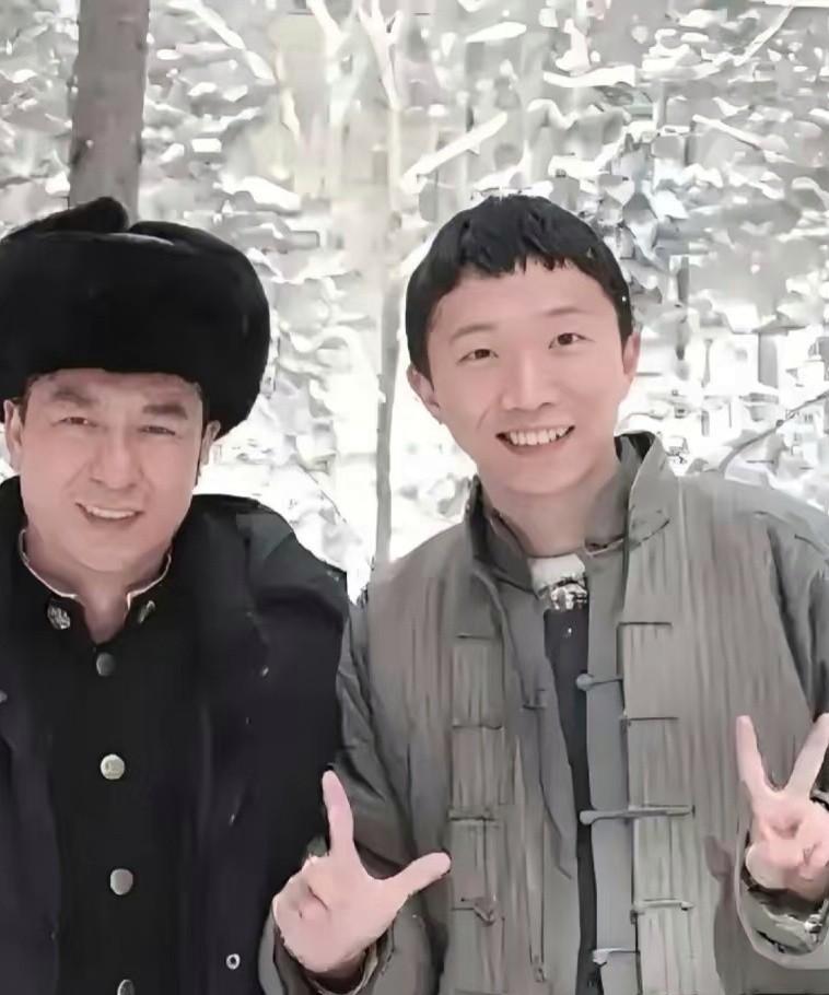 如果不是长相拖了后腿，他可能早就大红大紫了。
从封腻味到福庆，
宋家腾抓住了每一