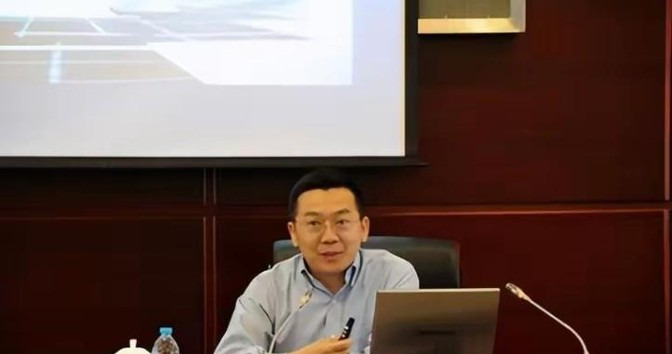 留美博士回国记：机场惊魂与科技报国











潘锦功回国：一场惊心动