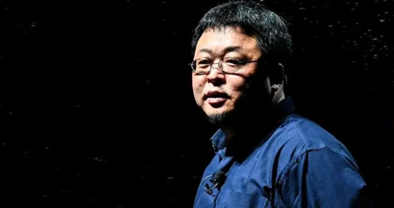 为什么罗永浩的锤子失败了？

罗永浩是个外行。他懂演讲，懂营销，甚至对用户体验有